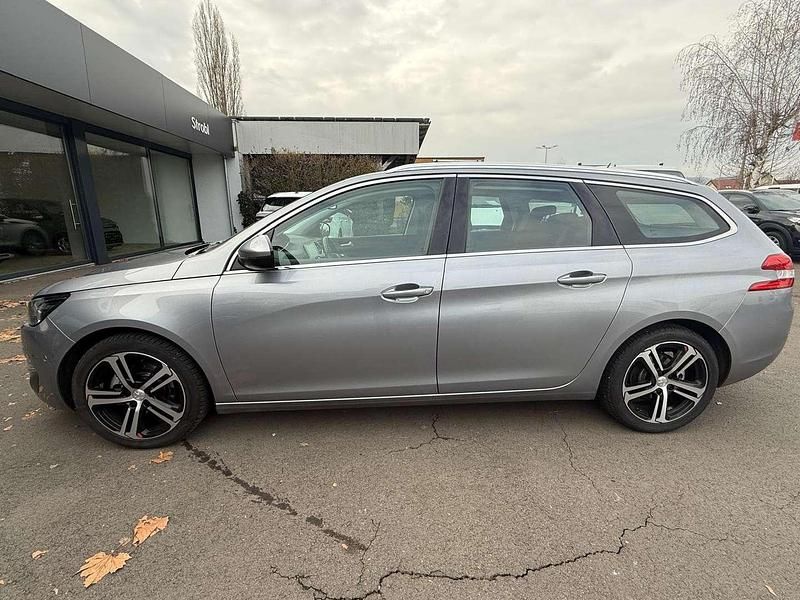 Gebraucht Peugeot 308 SW Allure 131 PS (96 kW) 2015 Grau Kombi