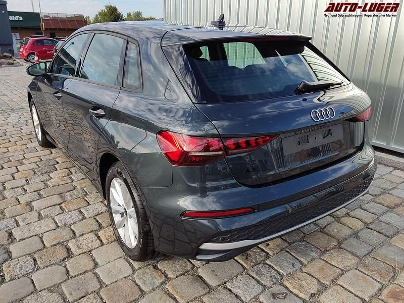Neu Audi A3 2026 Manhattangrau metallic Limousine