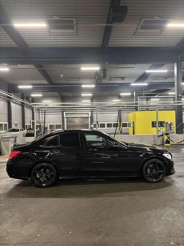Gebraucht Mercedes C200 AMG line 136 PS (100 kW) 2017 Limousine