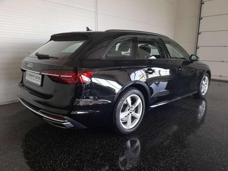 Gebraucht Audi A4 Advanced Plus 163 PS (119 kW) 2022 Schwarz Kombi