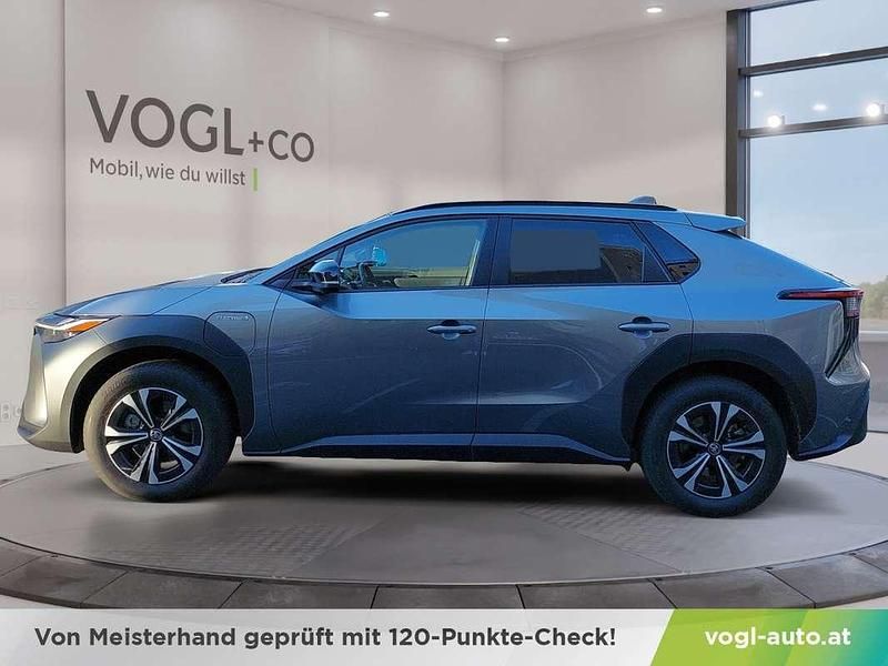 Gebraucht Toyota bZ4X 117 kW (160 PS) 2022 Grau SUV