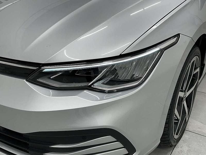 Gebraucht VW Golf VIII R 116 PS (85 kW) 2023 Silber Kombi