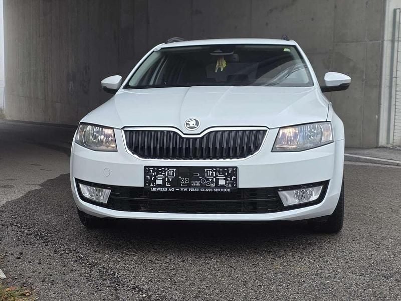Gebraucht Skoda Octavia Style 150 PS (110 kW) 2017 Weiß Kombi