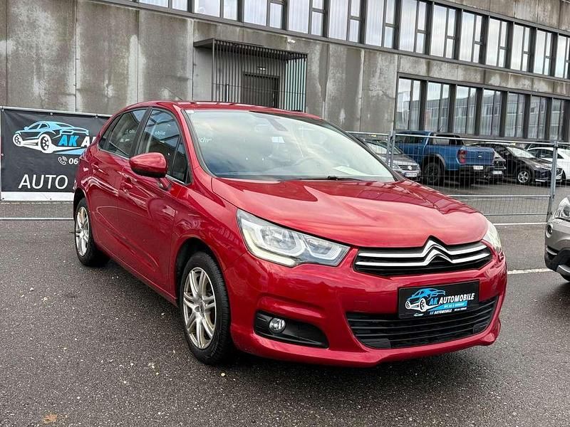 Gebraucht Citroën C4 Live 110 PS (80 kW) 2016 Rot Limousine