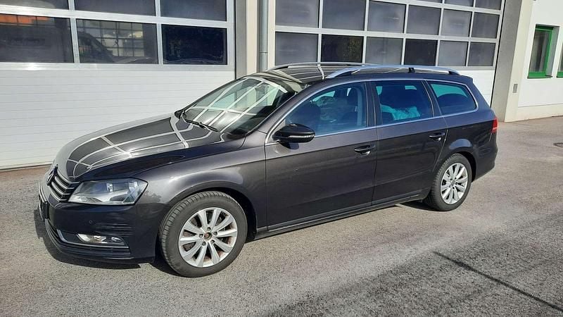 Schwarz Gebraucht 2011 VW Passat Trendline Kombi | € 4.800 (Superpreis) - Bild 1/2