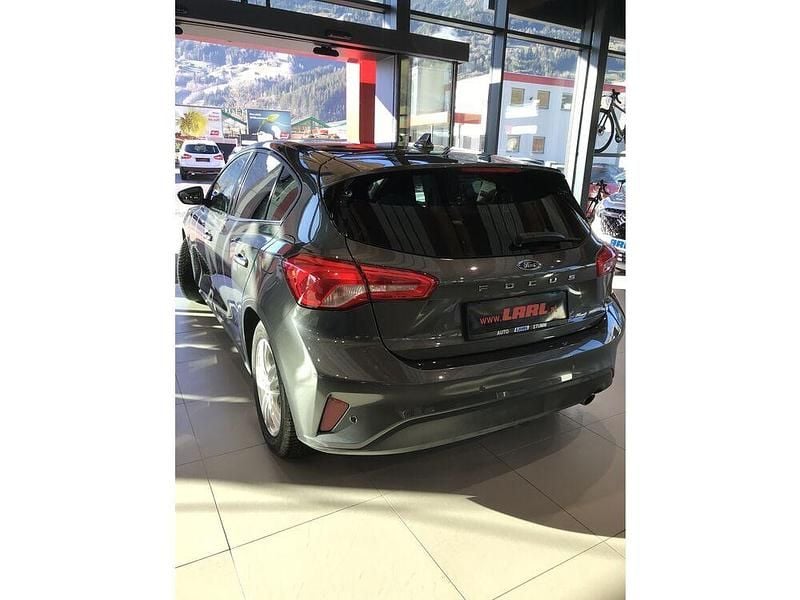 Gebraucht Ford Focus Cool & Connect 101 PS (74 kW) 2020 Limousine