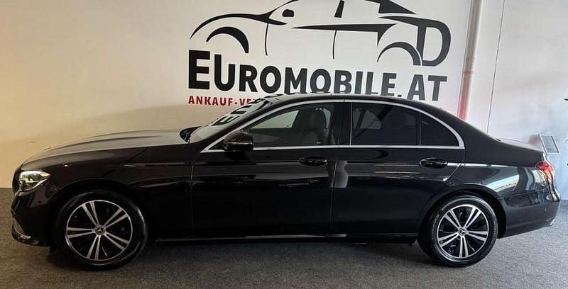 Gebraucht Mercedes E220 Avantgarde 194 PS (142 kW) 2021 Schwarz Limousine