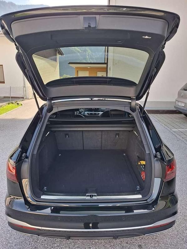 Gebraucht Audi A4 S-Line 163 PS (119 kW) 2020 Schwarz Kombi