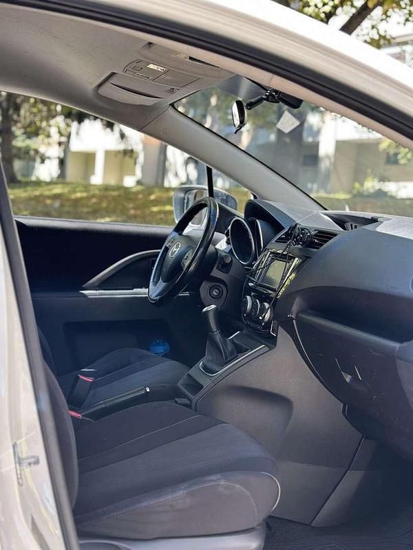 Gebraucht Mazda 5 Takumi-Line 116 PS (85 kW) 2012 Van / Kleinbus