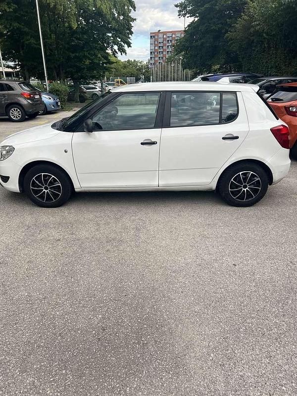 Gebraucht 2011 Skoda Fabia Classic Kleinwagen | € 2.500 (Fairer Preis) - Bild 1/4