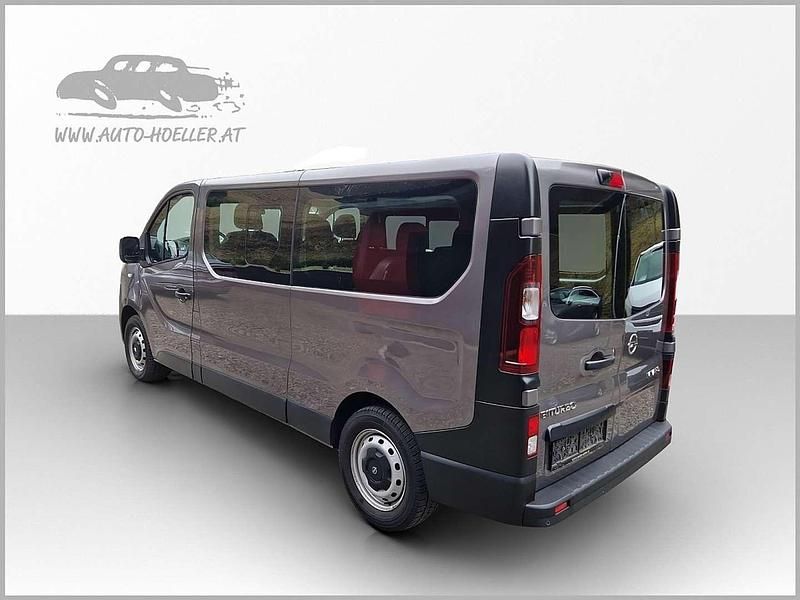 Gebraucht Opel Vivaro 125 PS (91 kW) 2017 Grau Van / Kleinbus