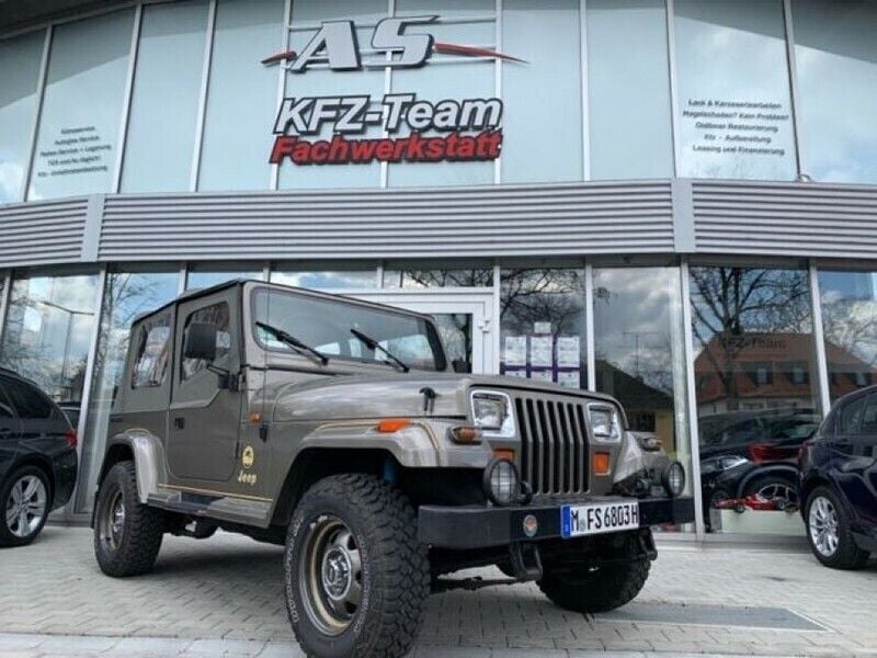 Dunkelgrün Gebraucht 1989 Jeep Wrangler SUV | € 54.500 - Bild 1/4