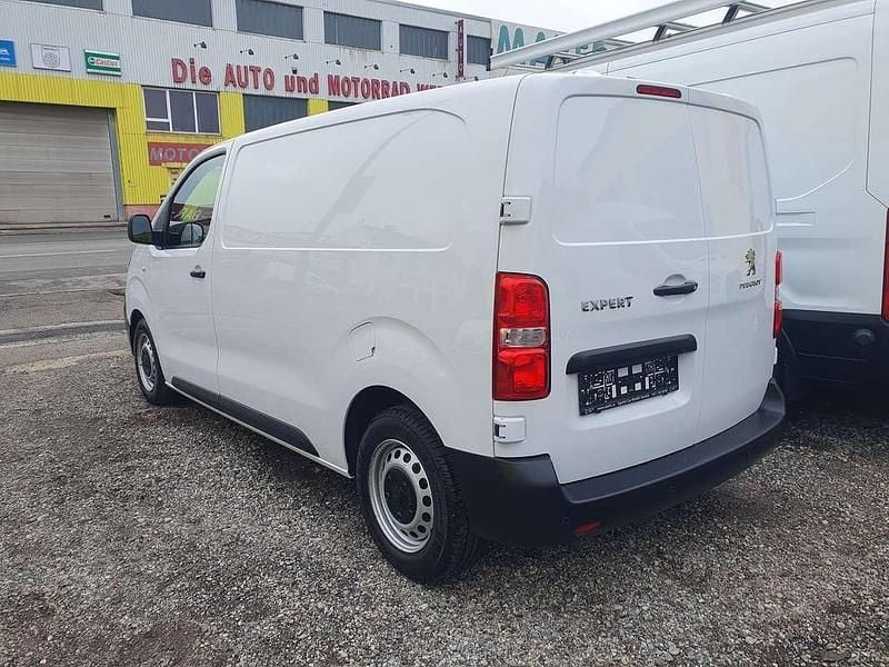 Gebraucht Peugeot Expert 102 PS (75 kW) 2023 Weiß Van
