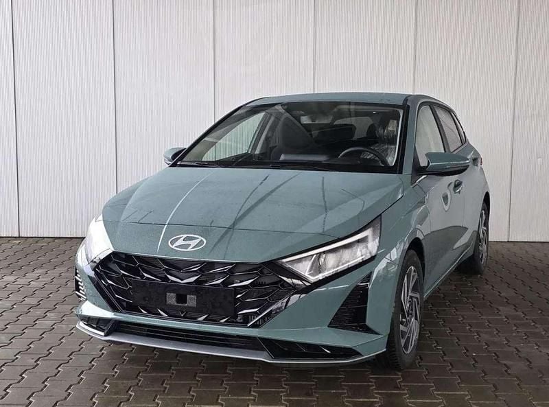 Grün Gebraucht 2024 Hyundai i20 Comfort Kleinwagen | € 20.867 (Fairer Preis) - Bild 1/4