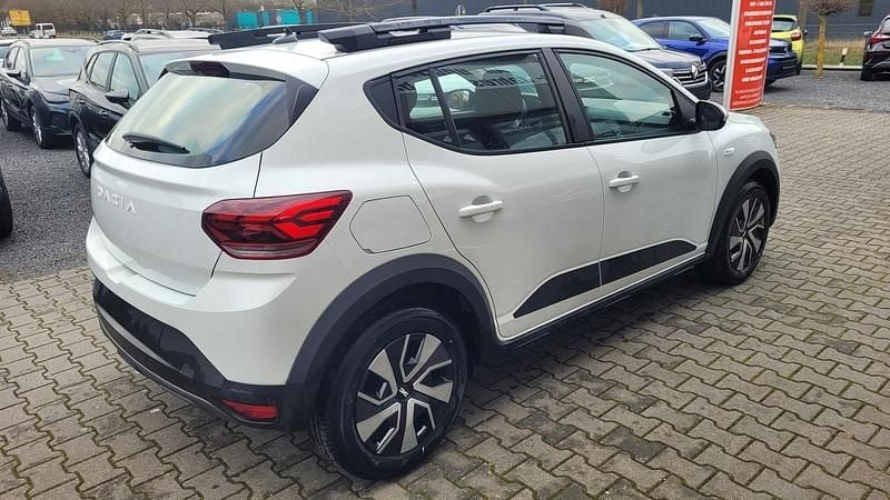 Neu Dacia Sandero Expression 101 PS (74 kW) 2026 SUV