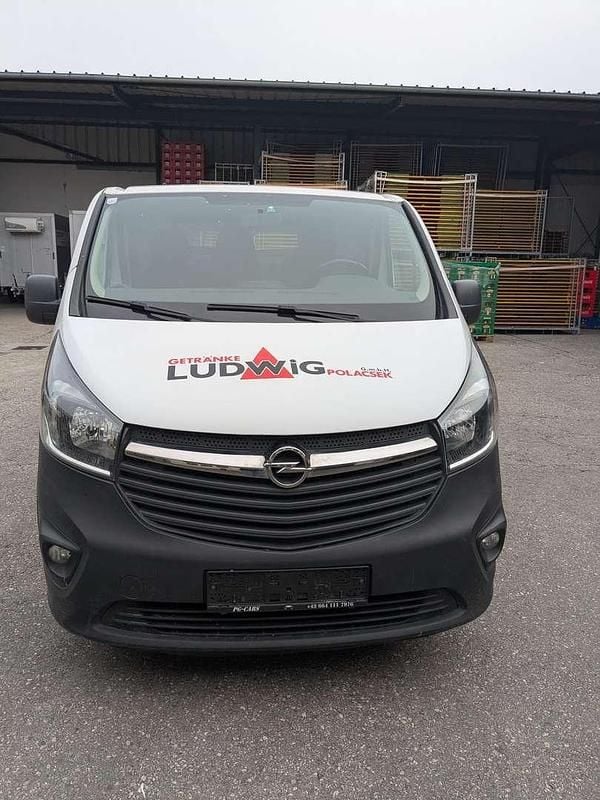 Gebraucht Opel Vivaro S 125 PS (91 kW) 2019 Weiß Van / Kleinbus