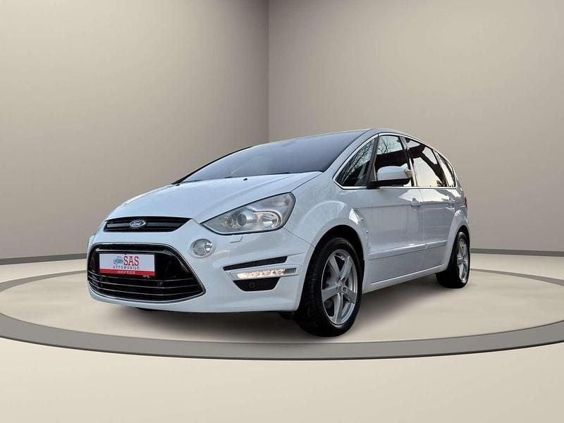 Weiß Gebraucht 2010 Ford S-MAX Titanium Van / Kleinbus | € 9.000 (Fairer Preis) - Bild 1/4