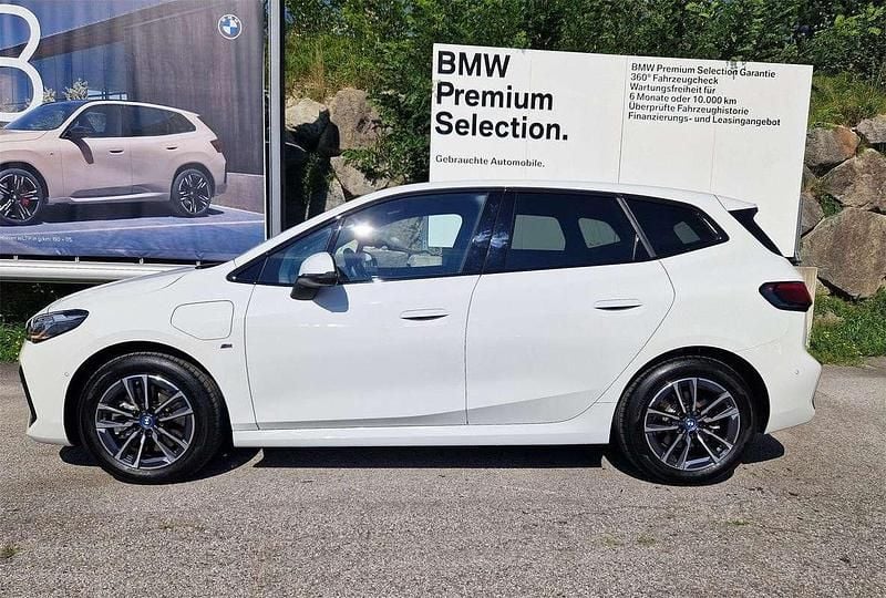 Gebraucht BMW 230e Active Tourer Efficient Dynamics 324 PS (238 kW) 2024 Alpinweiß Van / Kleinbus