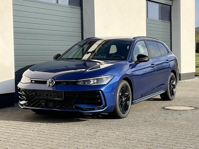 Neu 2025 VW Passat R-line Kombi | € 50.350 (Superpreis) - Bild 1/4
