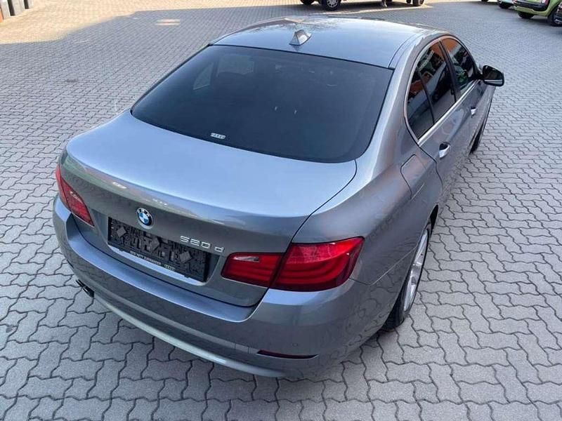 Gebraucht BMW 520 184 PS (135 kW) 2010 Grau Limousine