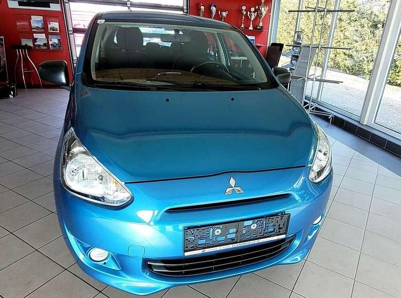 Gebraucht Mitsubishi Space Star Inform 71 PS (52 kW) 2015 Blau Kleinwagen