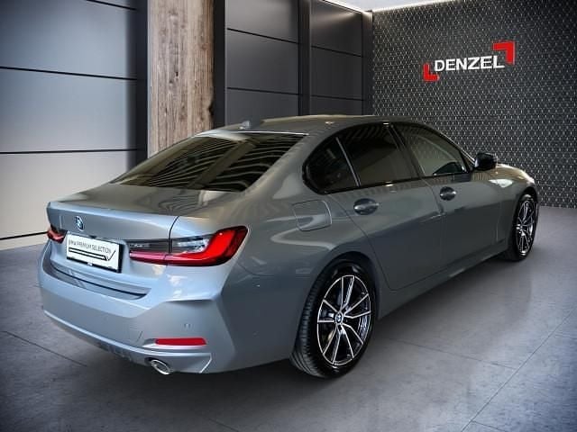 Gebraucht BMW 318 150 PS (110 kW) 2024 Grau Limousine