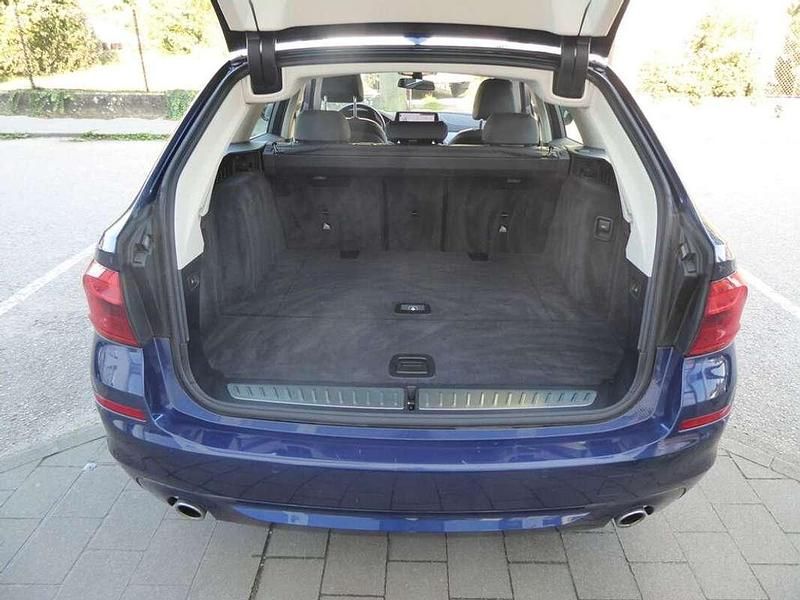 Gebraucht BMW 520 163 PS (119 kW) 2020 Blau Kombi