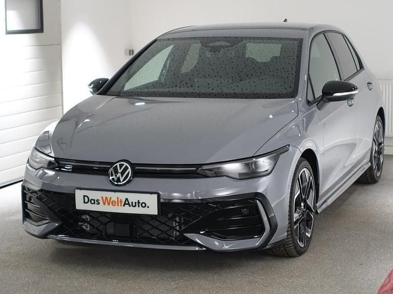 Gebraucht VW Golf VIII Sport 115 PS (84 kW) 2026 Mittelgrau  normal