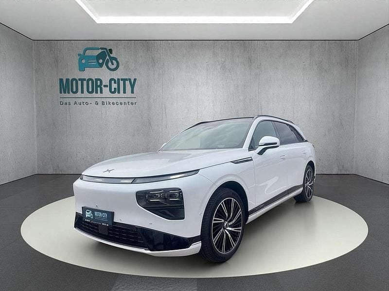 Weiß Gebraucht 2025 XPENG G9 AWD Performance SUV | € 70.490 - Bild 1/4