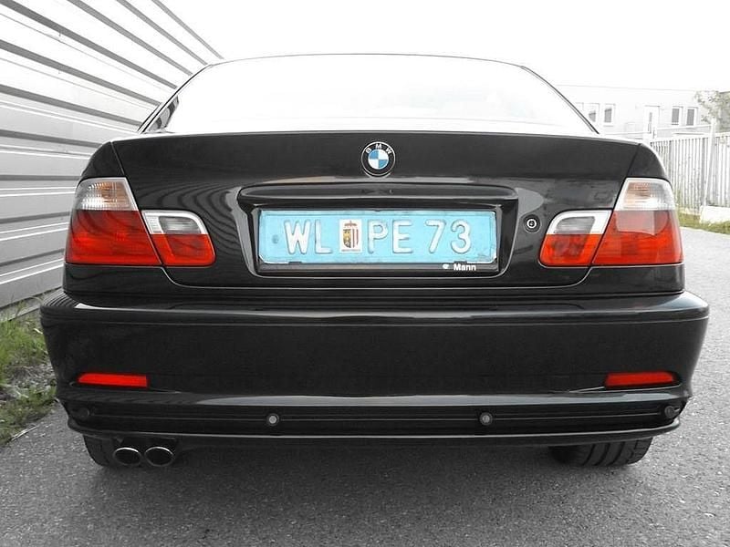 Gebraucht BMW 320 Sport Line 170 PS (125 kW) 2001 Saphirschwarz Coupé