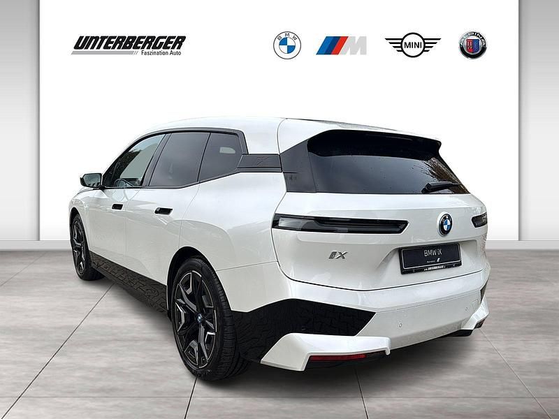 Gebraucht BMW iX Executive 384 kW (523 PS) 2024 Weiß SUV