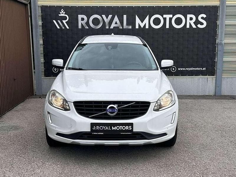 Gebraucht Volvo XC60 Business Edition 150 PS (110 kW) 2016 Weiß SUV