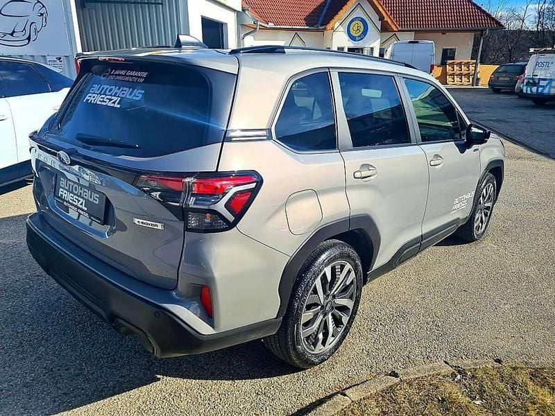 Gebraucht Subaru Forester Premium 136 PS (100 kW) 2025 Grau SUV