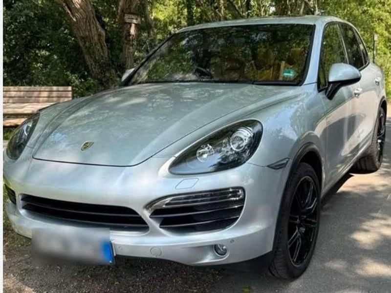 Weiß Gebraucht 2010 Porsche Cayenne SUV | € 23.300 (Guter Preis) - Bild 1/4