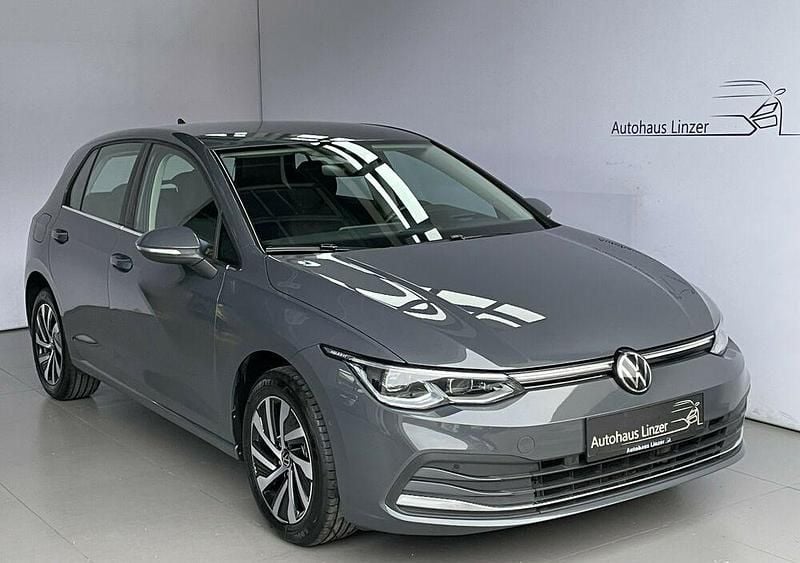 Gebraucht VW Golf VIII 150 PS (110 kW) 2022 Grau Limousine