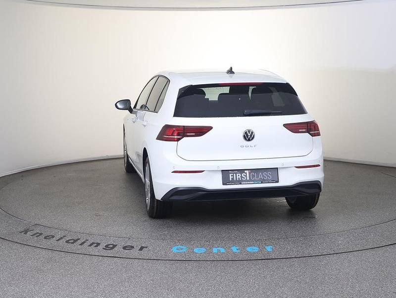 Neu VW Golf VIII 115 PS (84 kW) 2025 Weiss  normal