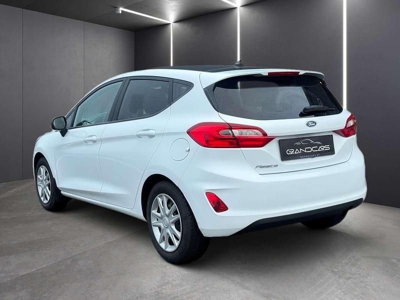Gebraucht Ford Fiesta Trend 84 PS (61 kW) 2018 Weiß Kleinwagen