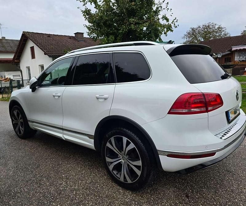 Gebraucht VW Touareg 204 PS (150 kW) 2016 Weiß SUV