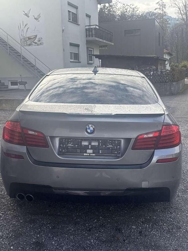 Gebraucht BMW 530 258 PS (189 kW) 2015 Limousine