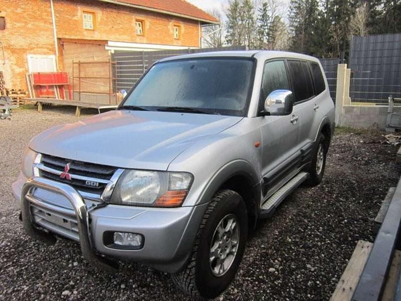 Gebraucht Mitsubishi Pajero 203 PS (149 kW) 2000 Silber SUV