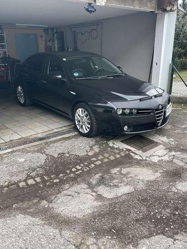 Gebraucht 2010 Alfa Romeo 159 Distinctive Limousine | € 4.000 - Bild 1/4