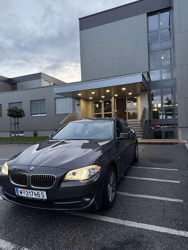 Gebraucht BMW 520 Efficient Dynamics 184 PS (135 kW) 2013 Limousine