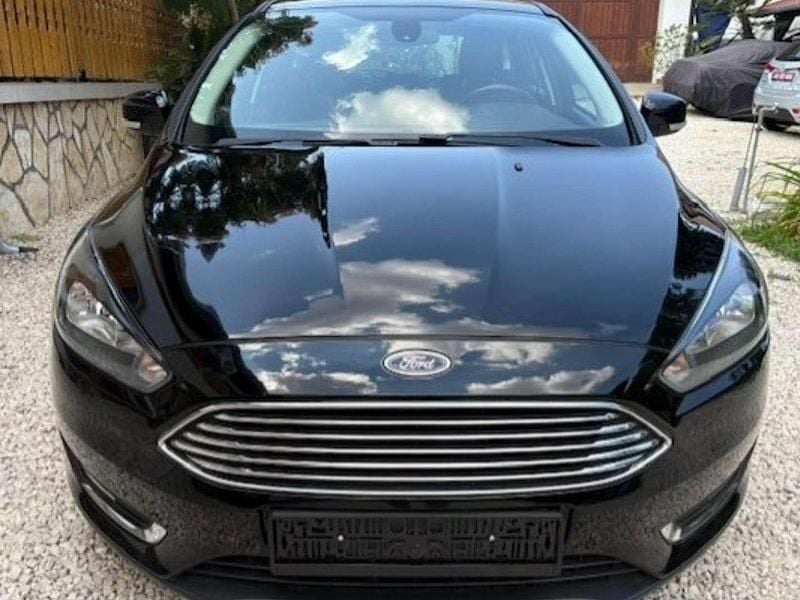 Gebraucht Ford Focus Titanium 150 PS (110 kW) 2016 Schwarz Limousine