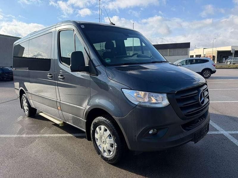 Gebraucht Mercedes Sprinter 163 PS (119 kW) 2019 Grau Van