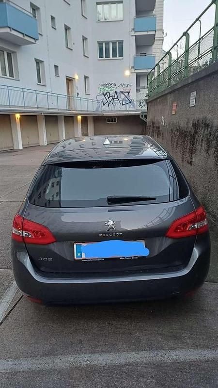 Gebraucht Peugeot 308 SW 131 PS (96 kW) 2021 Grau Kombi