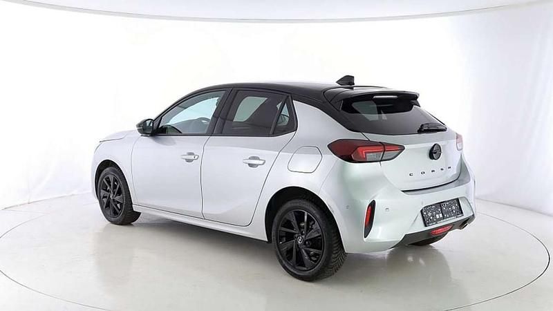 Gebraucht Opel Corsa 101 PS (74 kW) 2024 Kristall silber Limousine