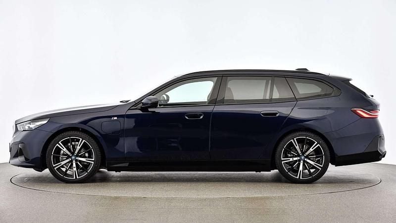 Gebraucht BMW 530e Efficient Dynamics 299 PS (219 kW) 2024 Blau Kombi