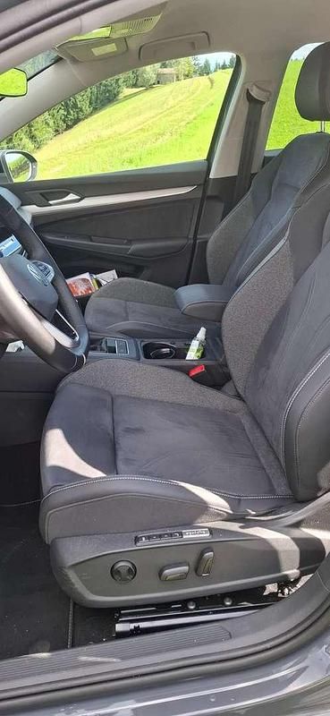 Gebraucht VW Golf VIII Life 116 PS (85 kW) 2025 Grau Kombi