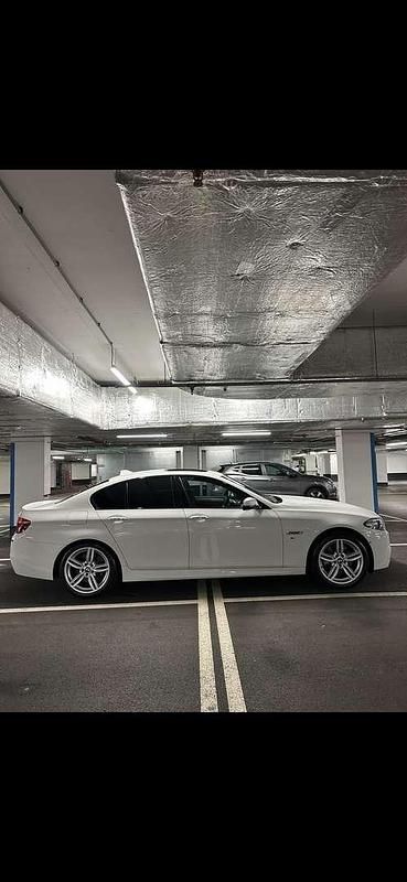 Gebraucht BMW 530 M Sport 258 PS (189 kW) 2016 Weiß Limousine