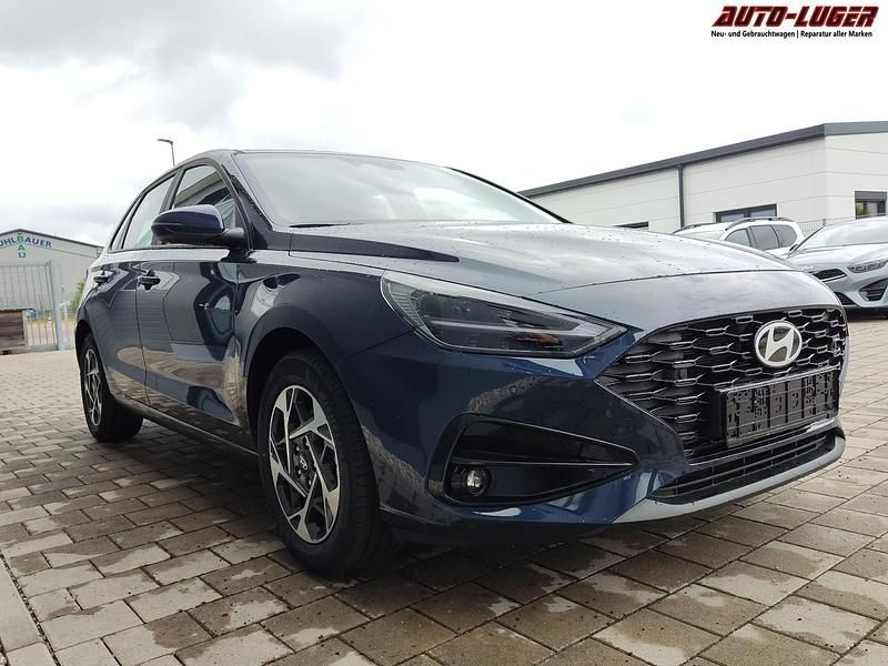 Neu Hyundai i30 GO! 2025 Sailingblue metallic Limousine